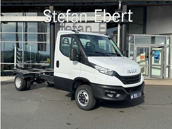 Caminhão chassi IVECO Daily 50c18