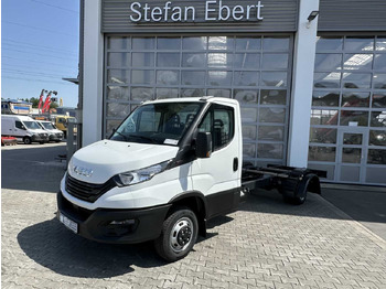 Caminhão chassi IVECO Daily 50c18