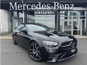 Sedã MERCEDES-BENZ