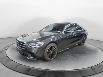 Sedã MERCEDES-BENZ