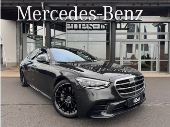 Sedã MERCEDES-BENZ