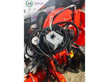 Semeadora de precisão Ozdoken VPKT-DG8 eight-row pneumatic precision seeder with depth fertilization: foto 2 Semeadora de precisão Ozdoken VPKT-DG8 eight-row pneumatic precision seeder with depth fertilization: foto 2