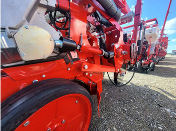 Semeadora de precisão Six-row pneumatic precision seeder with depth fertilization Ozdoken VPKT-DG6: foto 3 Semeadora de precisão Six-row pneumatic precision seeder with depth fertilization Ozdoken VPKT-DG6: foto 3