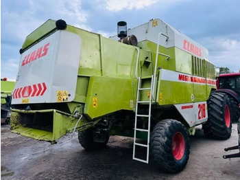Ceifeira debulhadora Claas MEGA 218: foto 2