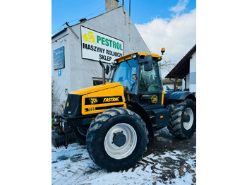 Trator JCB