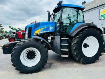 Trator NEW HOLLAND T8000