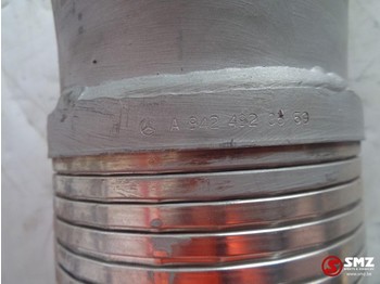 Tubo de escape de Caminhão Mercedes-Benz Occ uitlaatpijp a9424920559: foto 2