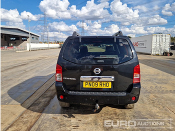 SUV 2009 Nissan Pathfinder: foto 4