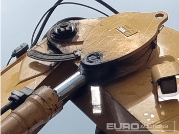 Escavadeira de rodas LIEBHERR A 924