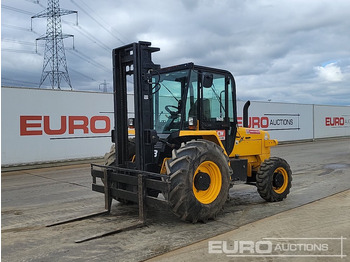Empilhador todo-o-terreno JCB