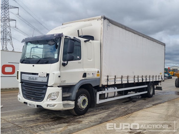Caminhão com lona DAF CF 250