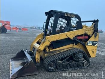 Mini carregadeira CATERPILLAR