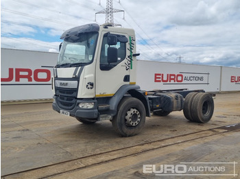 Caminhão chassi DAF LF 260