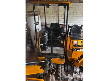 Mini escavadeira JCB 15C-1