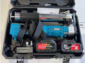 Equipamento para oficina Boss 21 Volt Lithium Battery Cordless Grease Gun, 2 Batteries, Charger, Case, Shoulder Strap, Extension Pieces and Fittings: foto 5