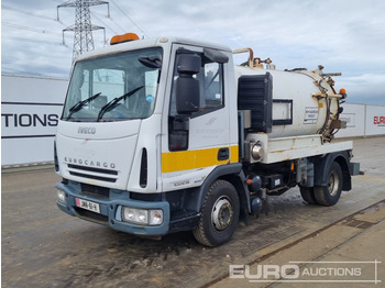 Caminhão tanque IVECO