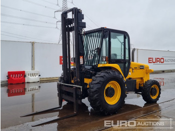 Empilhador todo-o-terreno JCB
