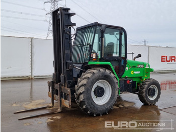 Empilhador todo-o-terreno JCB