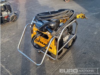 Máquina de asfalto JCB
