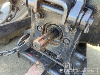 Trator Massey Ferguson 240: foto 5