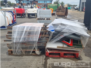 Equipamento de construção Pallet of Signs (2 of): foto 4