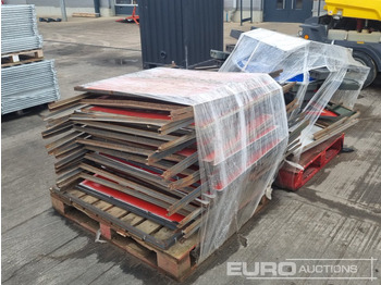 Equipamento de construção Pallet of Signs (2 of): foto 3