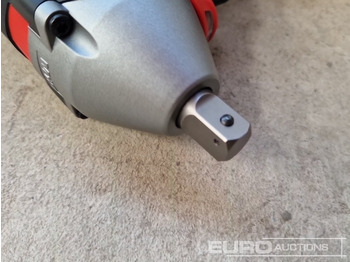 Equipamento de construção Unused Milwaukee M18 1/2 Cordless Impact Wrench (Body Only): foto 5