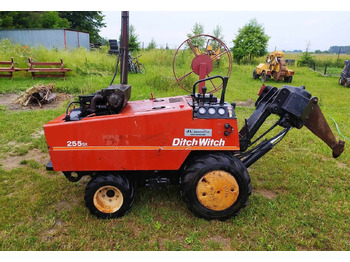 Colocadora de tubagem DITCH WITCH