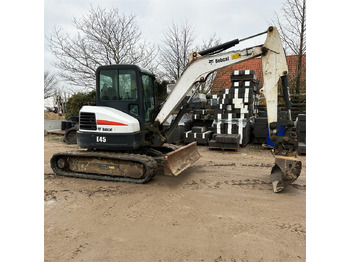 Mini escavadeira BOBCAT E45