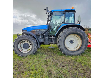 Trator NEW HOLLAND TM