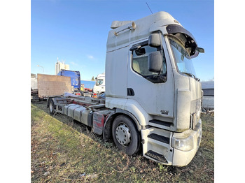 Caminhão chassi RENAULT