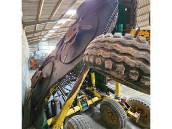 Máquina para produção de feno Spearhead Multicut 820: foto 5