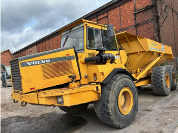 Caminhão articulado VOLVO A25