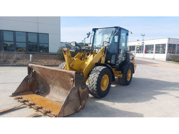 Carregadeira de rodas CATERPILLAR 906M
