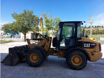 Carregadeira de rodas CATERPILLAR 906H
