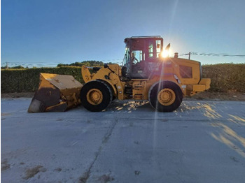 Carregadeira de rodas CATERPILLAR 938M