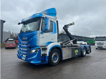 Caminhão polibenne IVECO