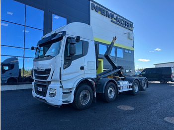 Locação de Iveco X-Way AS35S560 8x2  Iveco X-Way AS35S560 8x2: foto 1
