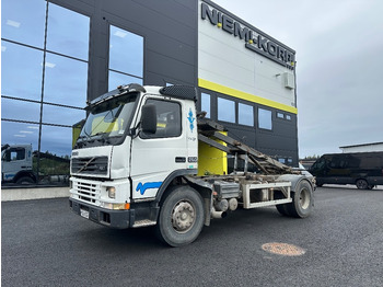 Caminhão multibenne VOLVO FM7