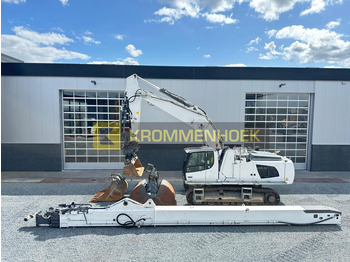 Escavadeira LIEBHERR R 946