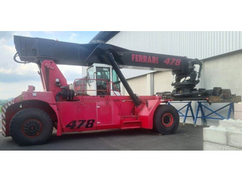Reachstacker porta contentores