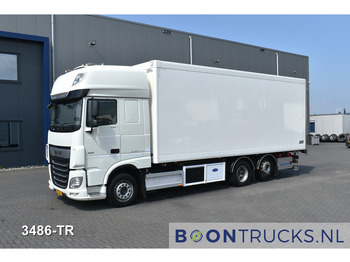 Caminhão furgão DAF XF 530