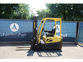 Empilhadeira elétrica HYSTER
