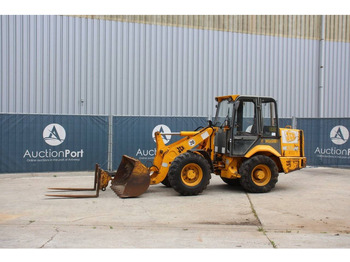 Carregadeira de rodas JCB 407