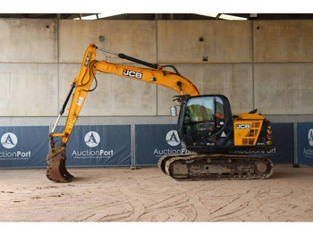 Escavadora de rastos JCB