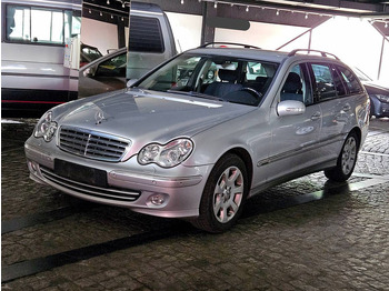 Sedã MERCEDES-BENZ