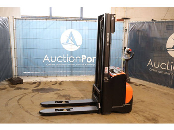 Stacker TOYOTA