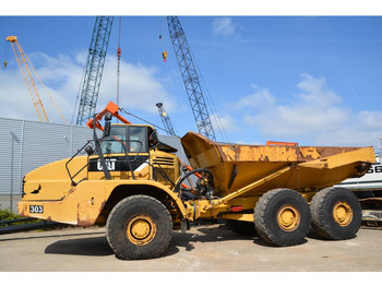 Caminhão articulado CATERPILLAR