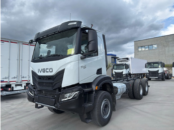 Caminhão chassi IVECO