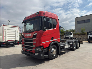 Caminhão chassi SCANIA R 450